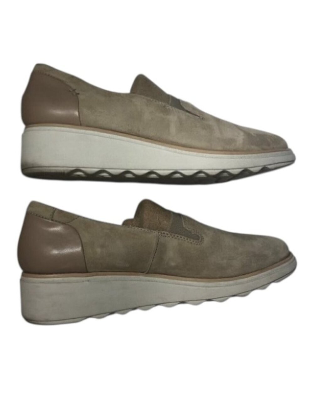 CLARKS Slide Suede Shoes Women's Size 10 Tan Suede Slip On Comfort Sneaker